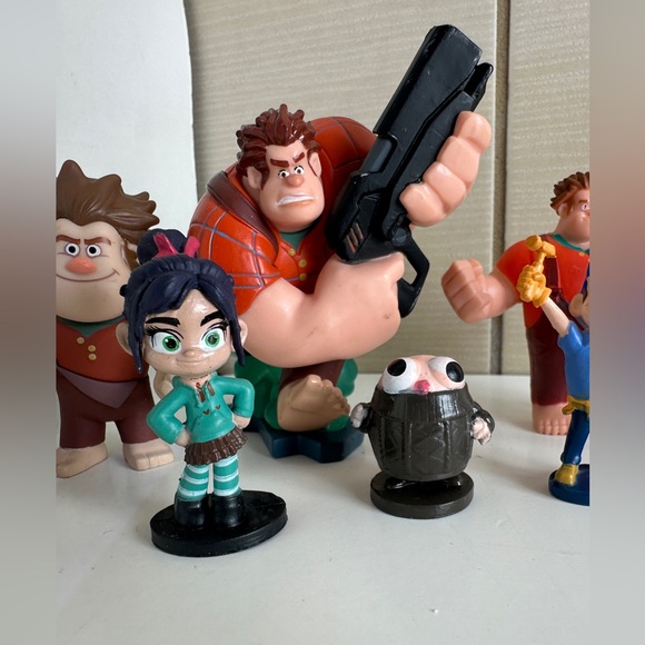 Disney Wreck-It Ralph Action Figures - Picture 4 of 13